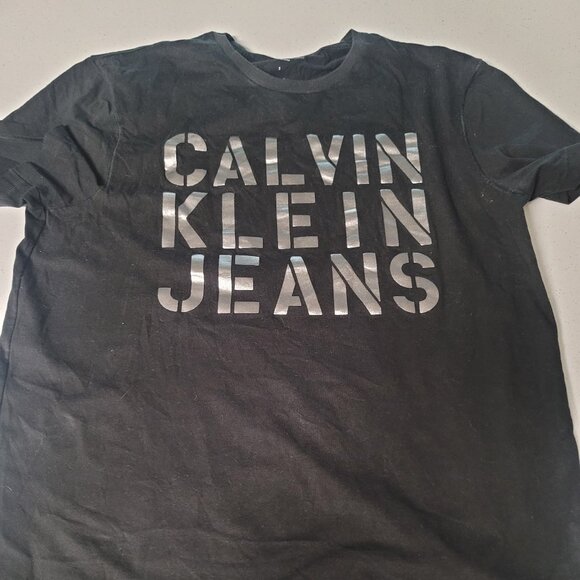 Calvin Klein Jeans Black Silver Metallic Script Logo T-Shirt Tee Size Small - Picture 1 of 5